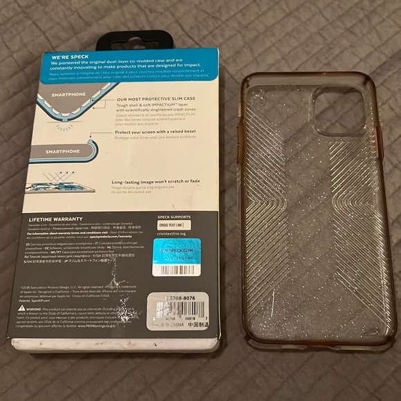 Speck - Clear with Glitter - iPhone XR - Picture 2 of 2